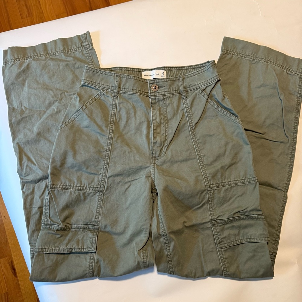 Abercrombie & Fitch Women's Cargo Pants 26 Long
